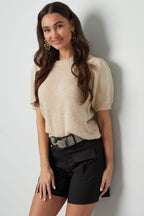 Basic shirt with puffed sleeves