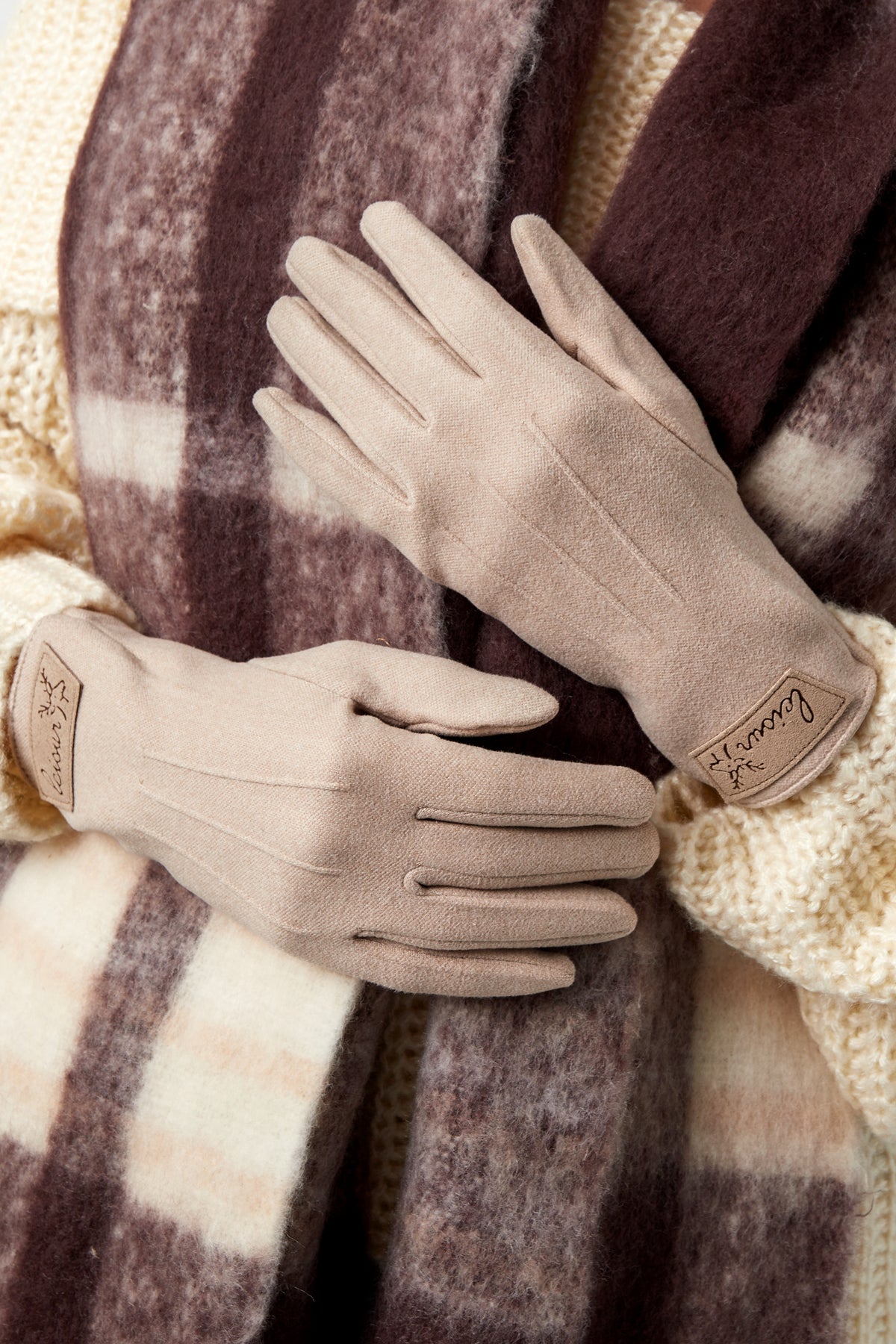 Timeless chique glove