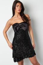 Glitter dress with bow strapless