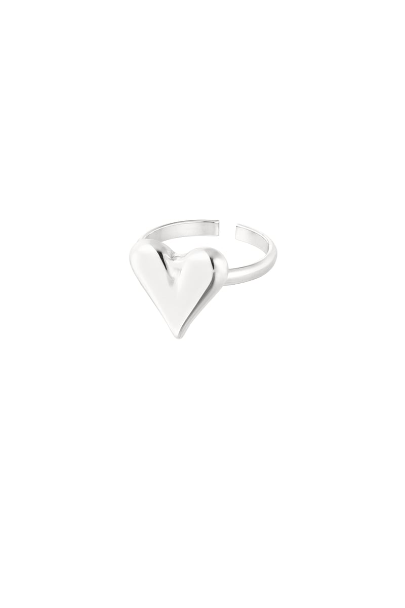classy heart ring
