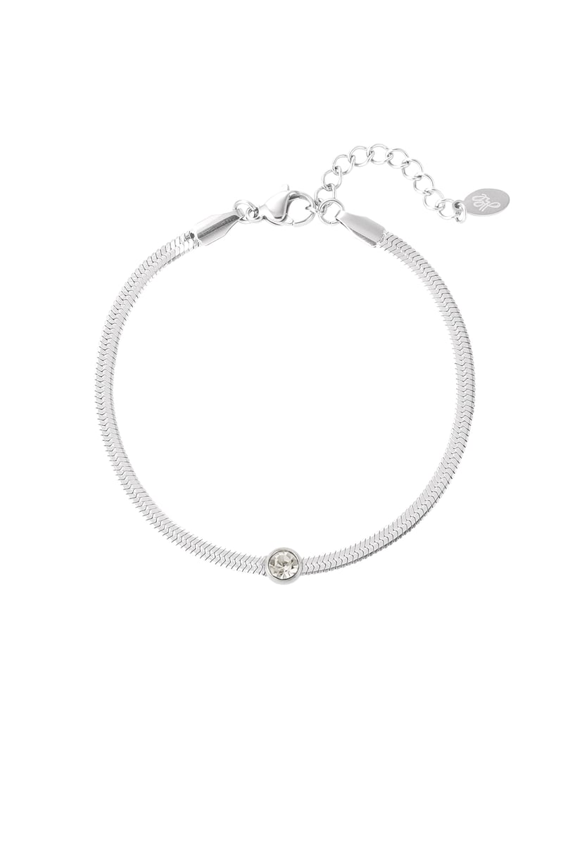 link bracelet with diamond