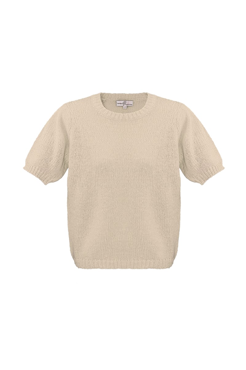 Basic shirt with puffed sleeves